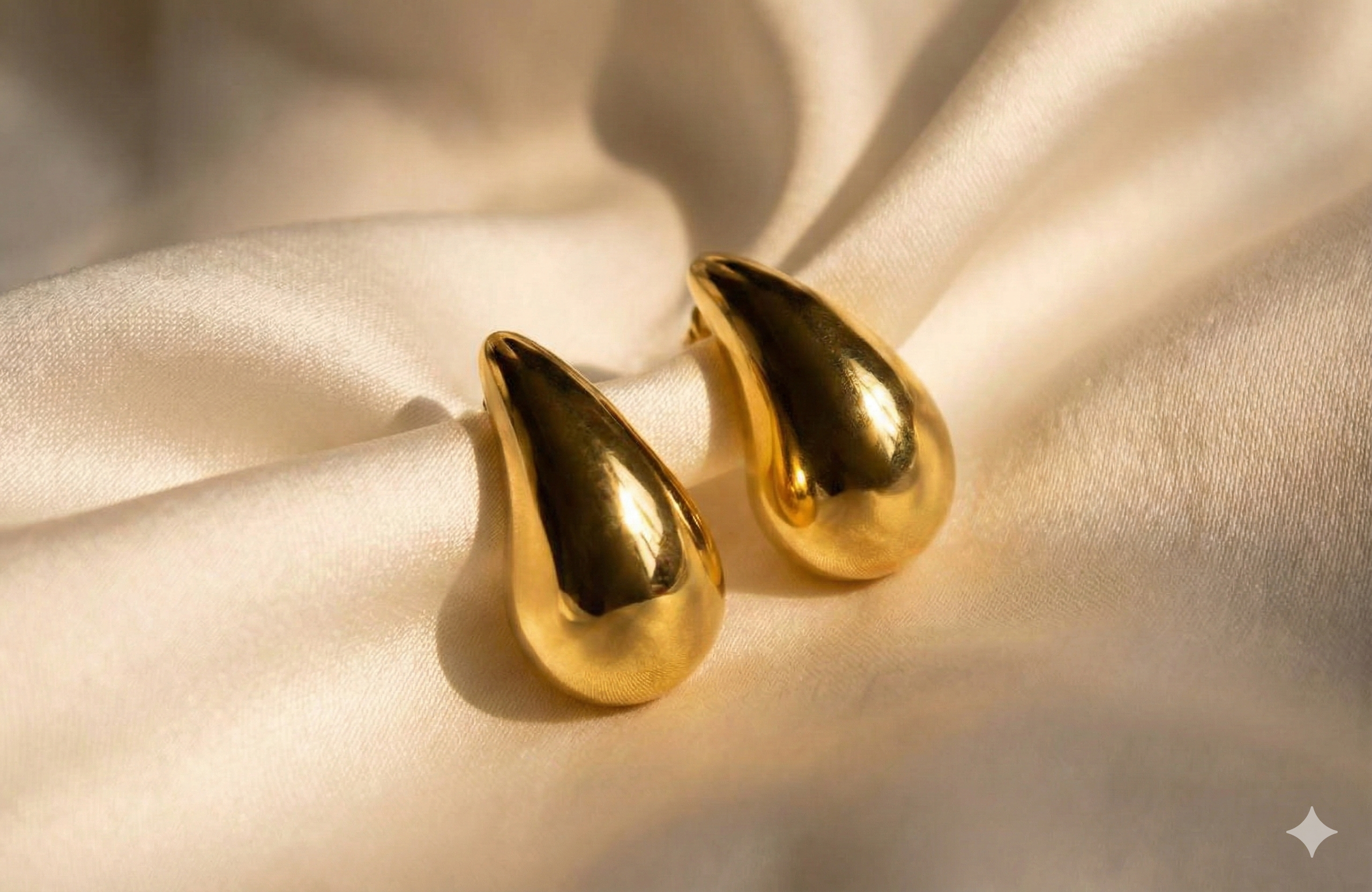Home Minimalist Gold Plated Waterdrop Earrings