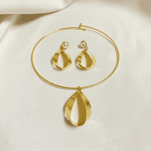 luxury teardrop gold pendant necklace & earrings set